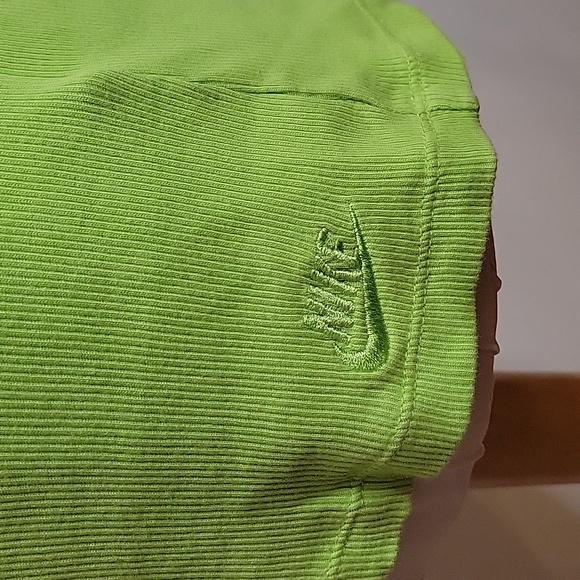 Nike neon lime green ribbed tank top with built in sports bra womens size XL - Picture 3 of 9